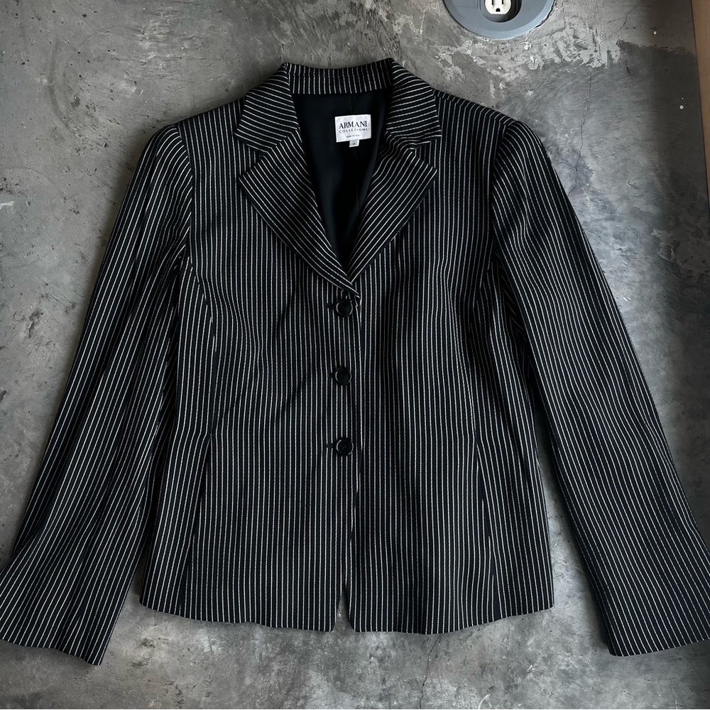Armani Collezioni Women’s Striped Blazer Size 12 / fits like Medium